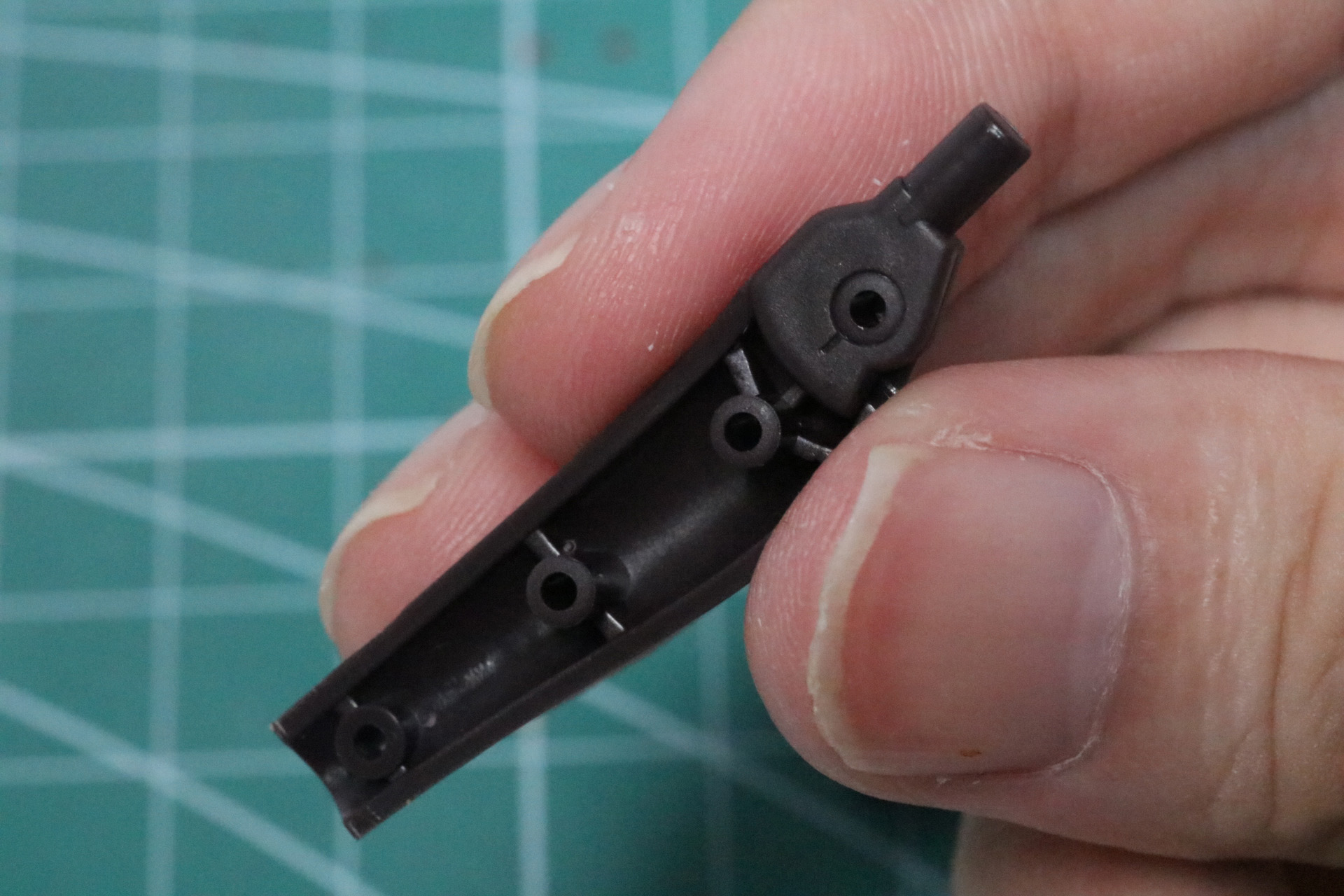 1点スイング可動