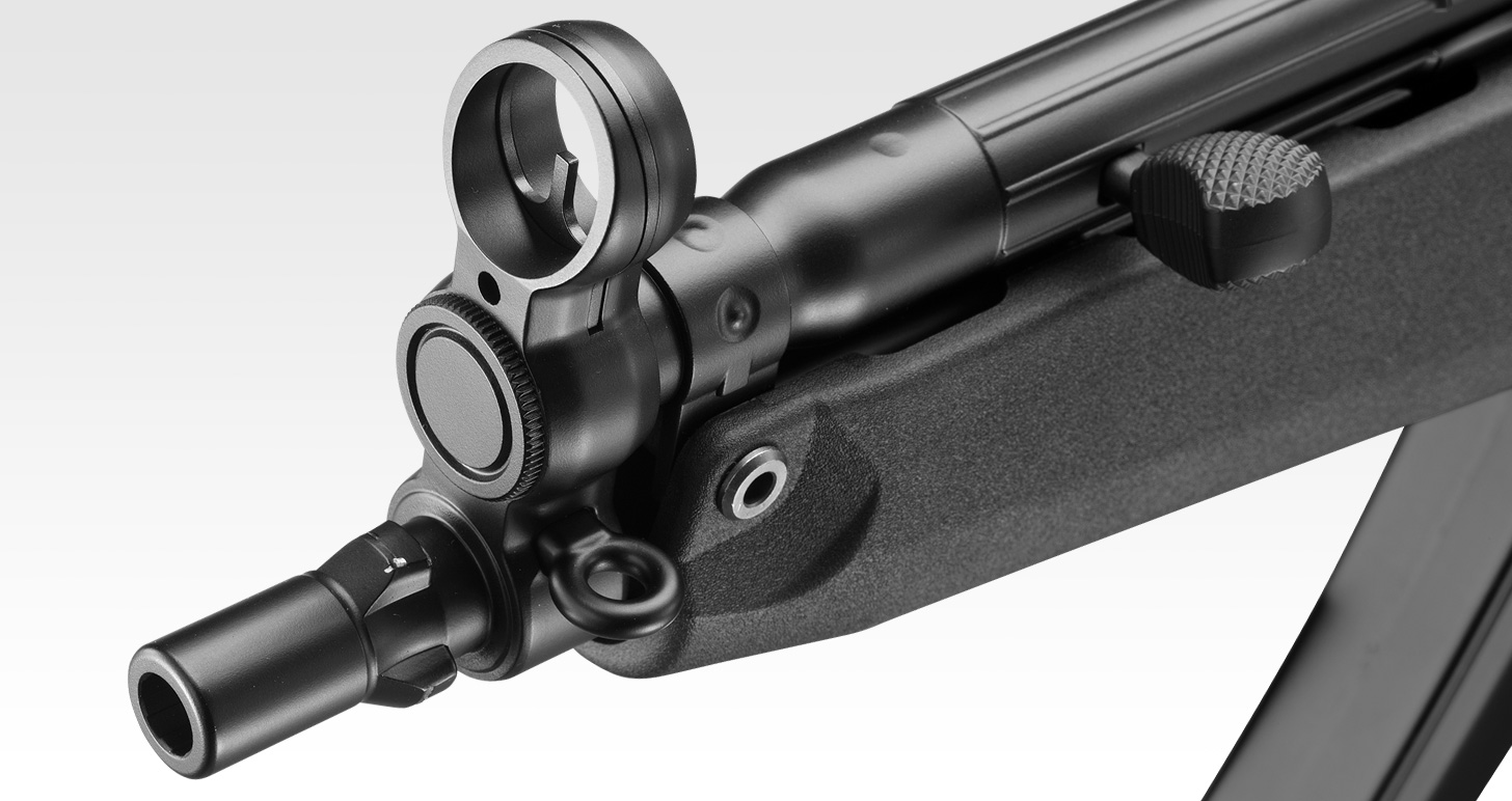 特徴的な銃口部分。サイレンサーなどのオプションは専用のパーツを介して行なう