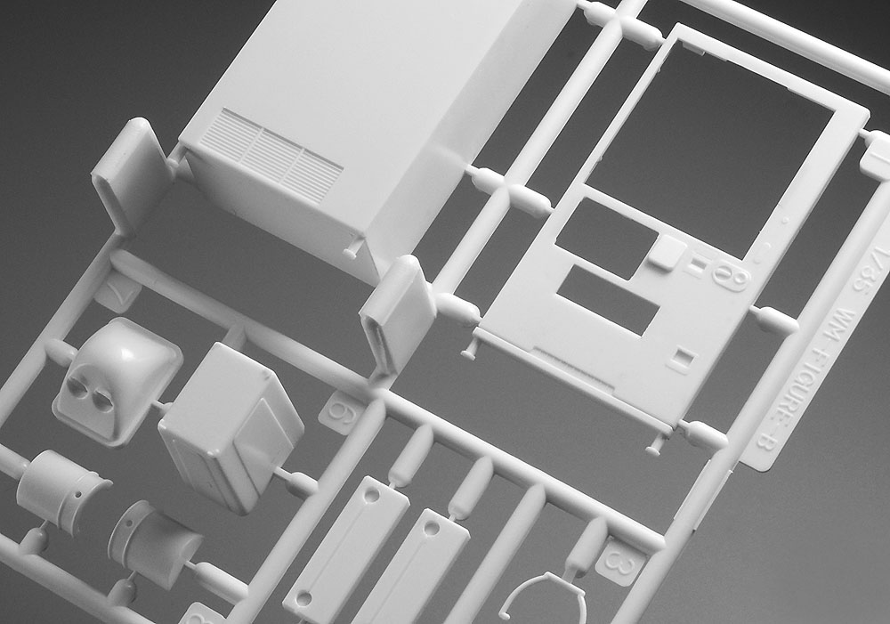 同日再販の「建設作業員セットA（舗装工事4体セット&アクセサリー）」