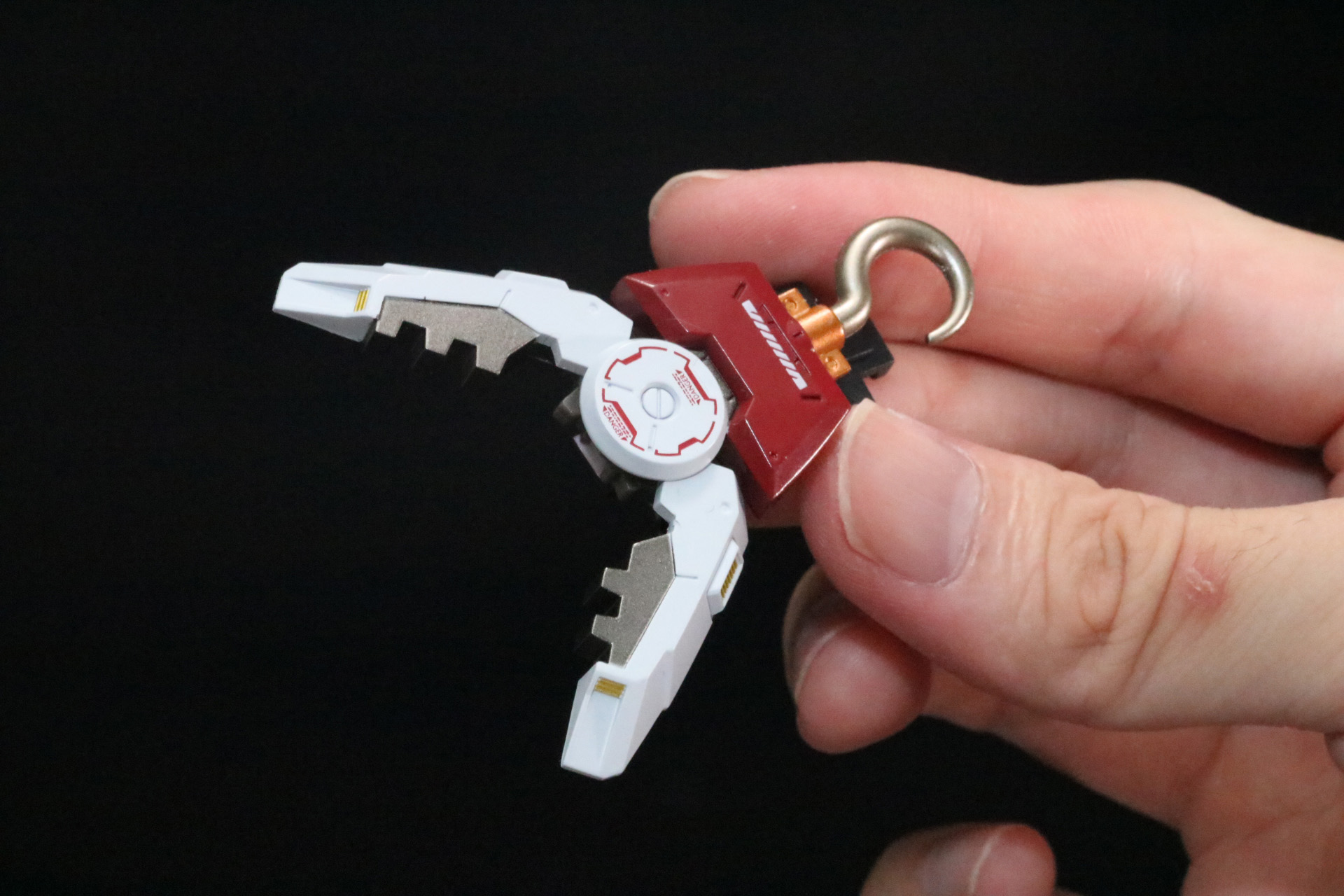 シザー・シールドは展開が可能