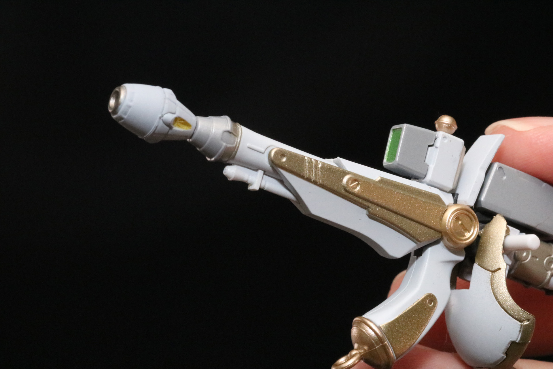 銃口には「弾頭」パーツを付けることができる