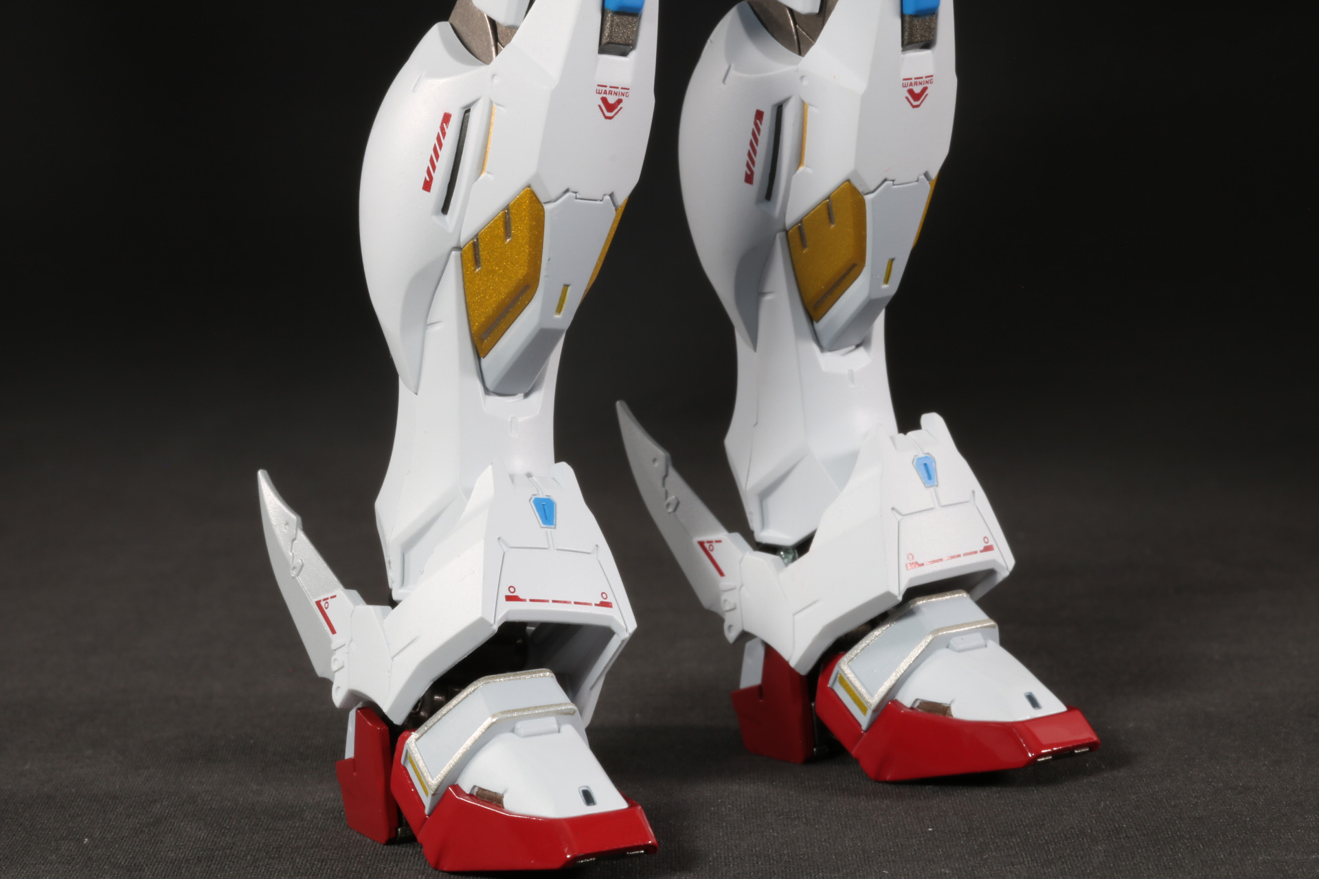 リアアーマーの一部は取り外しが可能で、「スクリュー・ウェッブ」使用時の状態再現ができる