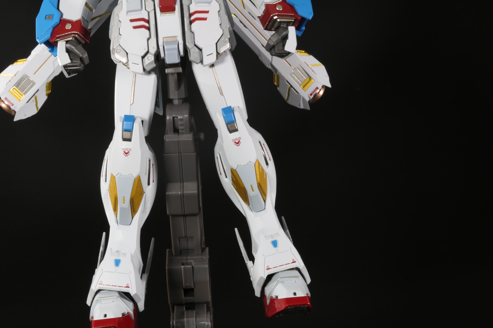 脚部の水平横可動