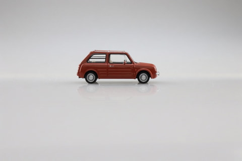 丸いヘッドライトが可愛い日産のパオがカプセルトイになって登場