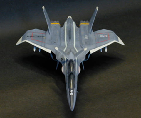 戦闘妖精雪風」1/72スケール マルチマテリアルキットがプラッツ