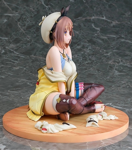 ライザのアトリエ ライザ 座りポーズ フィギュア 1/8スケール ライザのアトリエ ライザ 座りポーズ フィギュア 1/8スケール