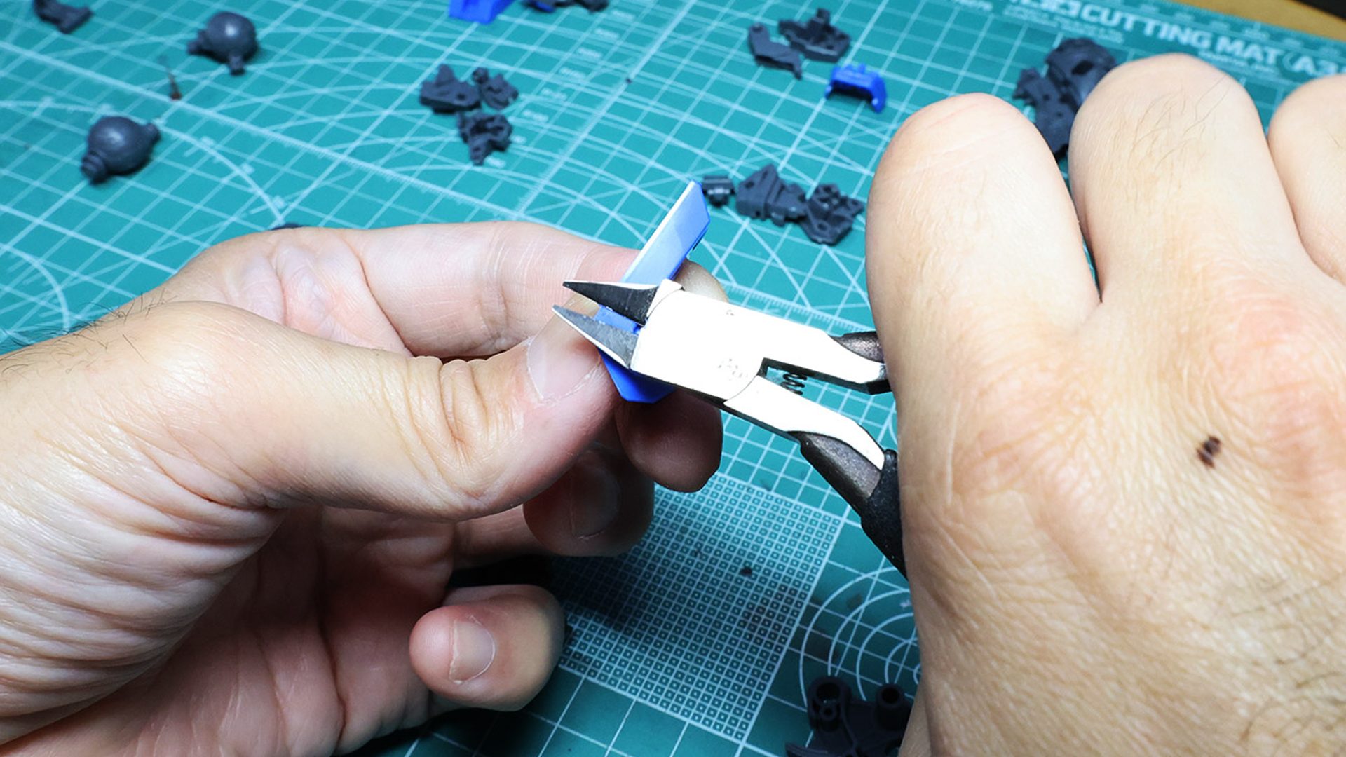 ゲート側を切り落とし