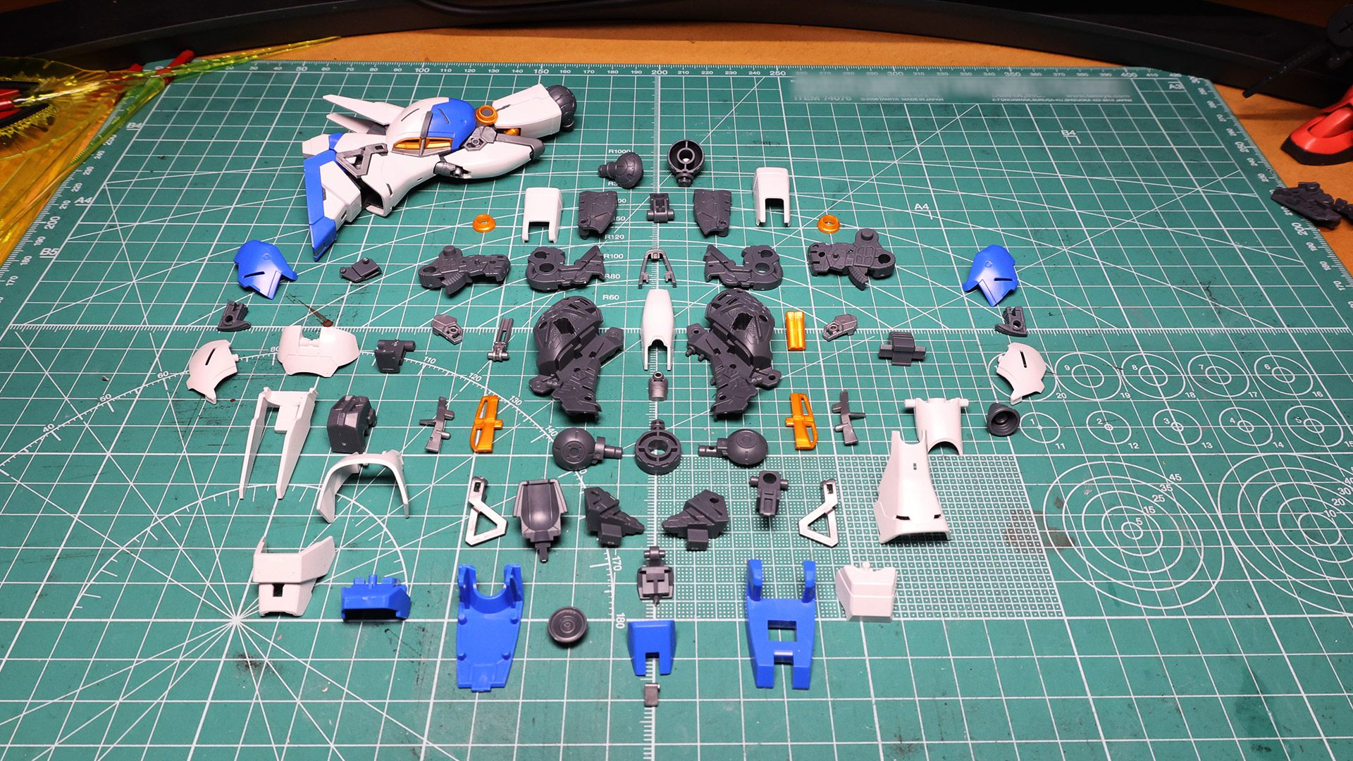 片足分だけでこのパーツ数！RGシリーズを感じさせてくれます