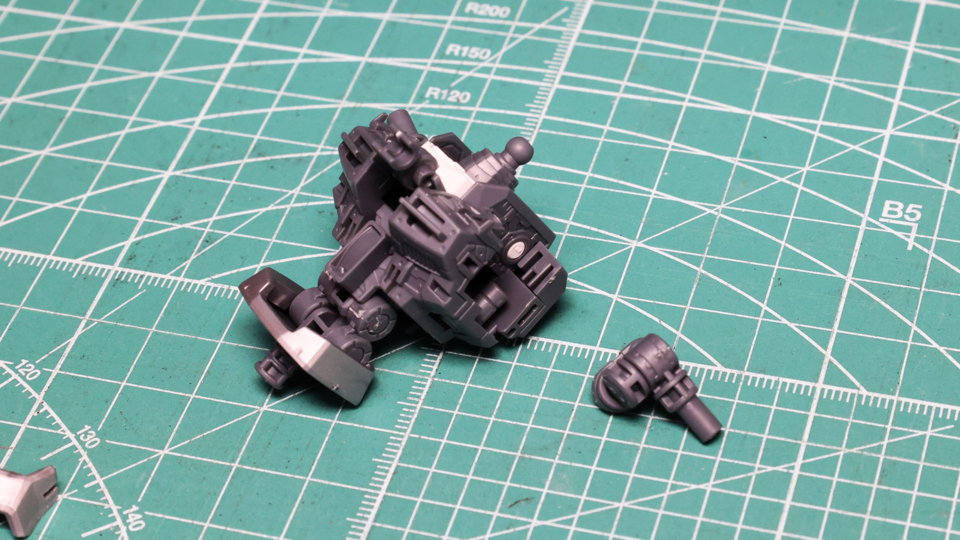 肩関節は引き出しや回転の3重関節でよく動きます