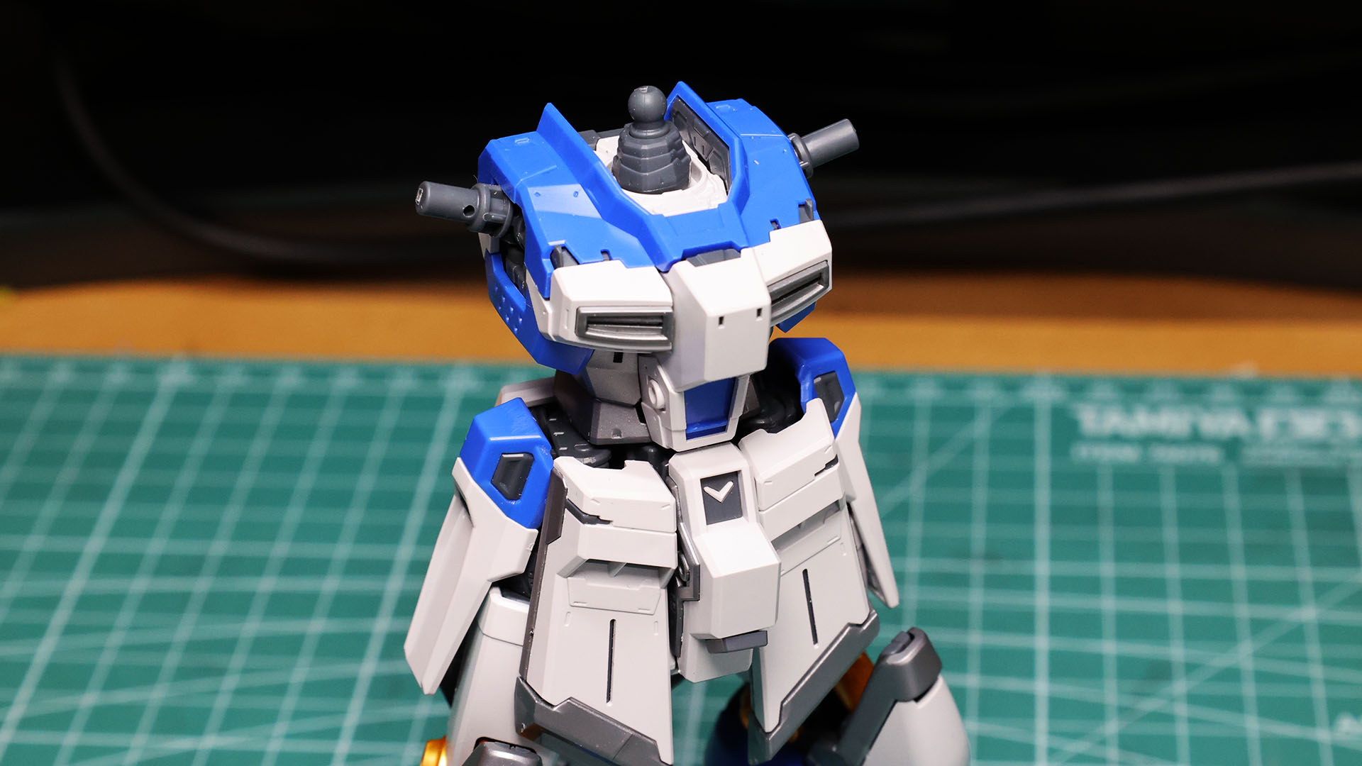 腹部の軸ずらし2重関節の効果がとてつもないポージングを可能にしてくれそうです