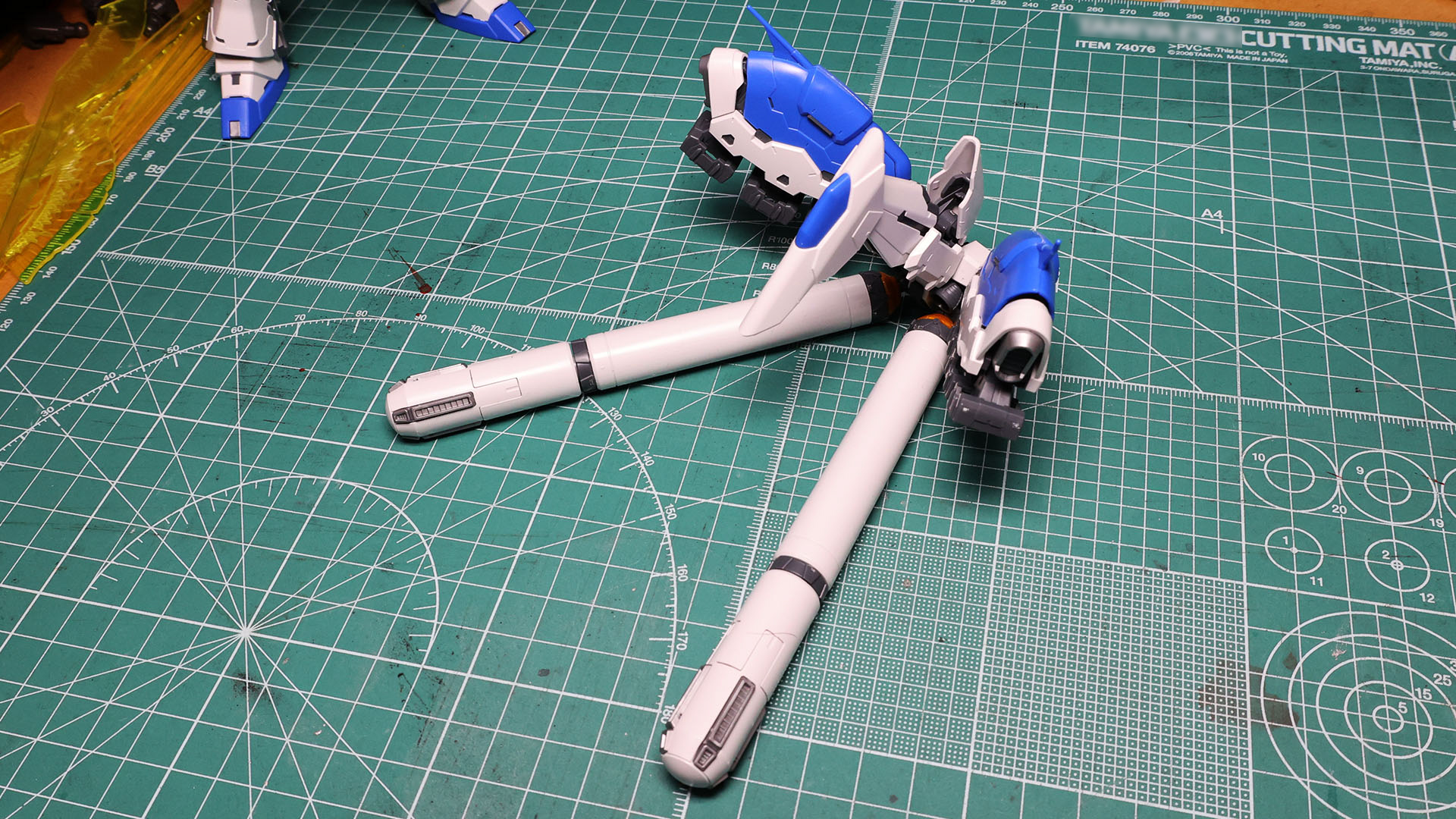 なんだか別のメカが誕生しました