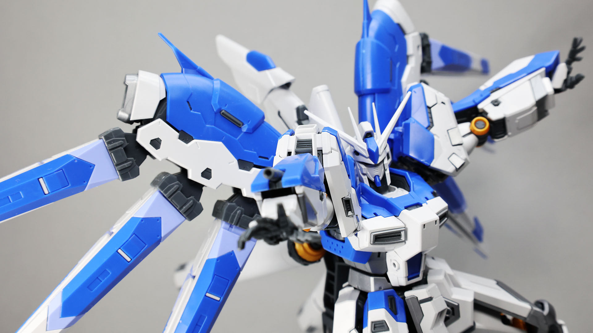 ケレンミあふれるポージングが可能！これはがしがし遊べそうです