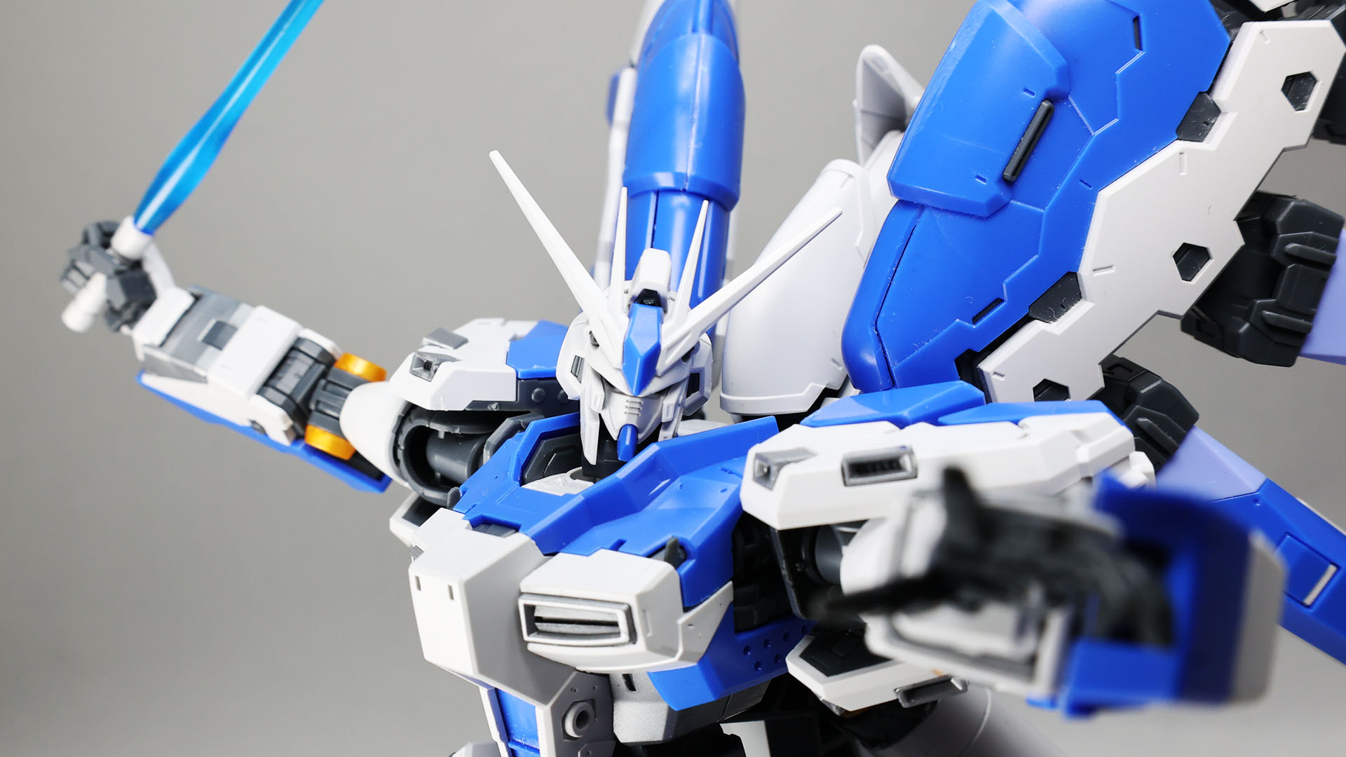 ケレンミあふれるポージングが可能！これはがしがし遊べそうです