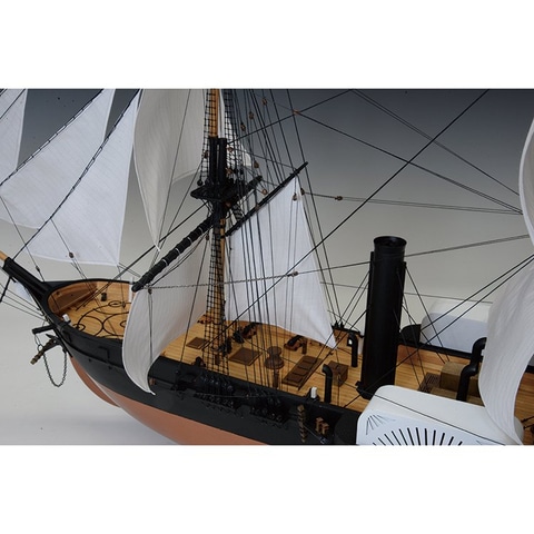 ペリー来航時の4隻の黒船の中で、最大の船を再現！ 木製模型「1/120