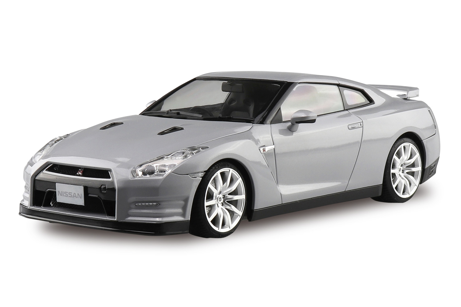 No.02-A ニッサン R35 GT-R '14　アルティメイトメタルシルバー 価格：4,840円（税込）