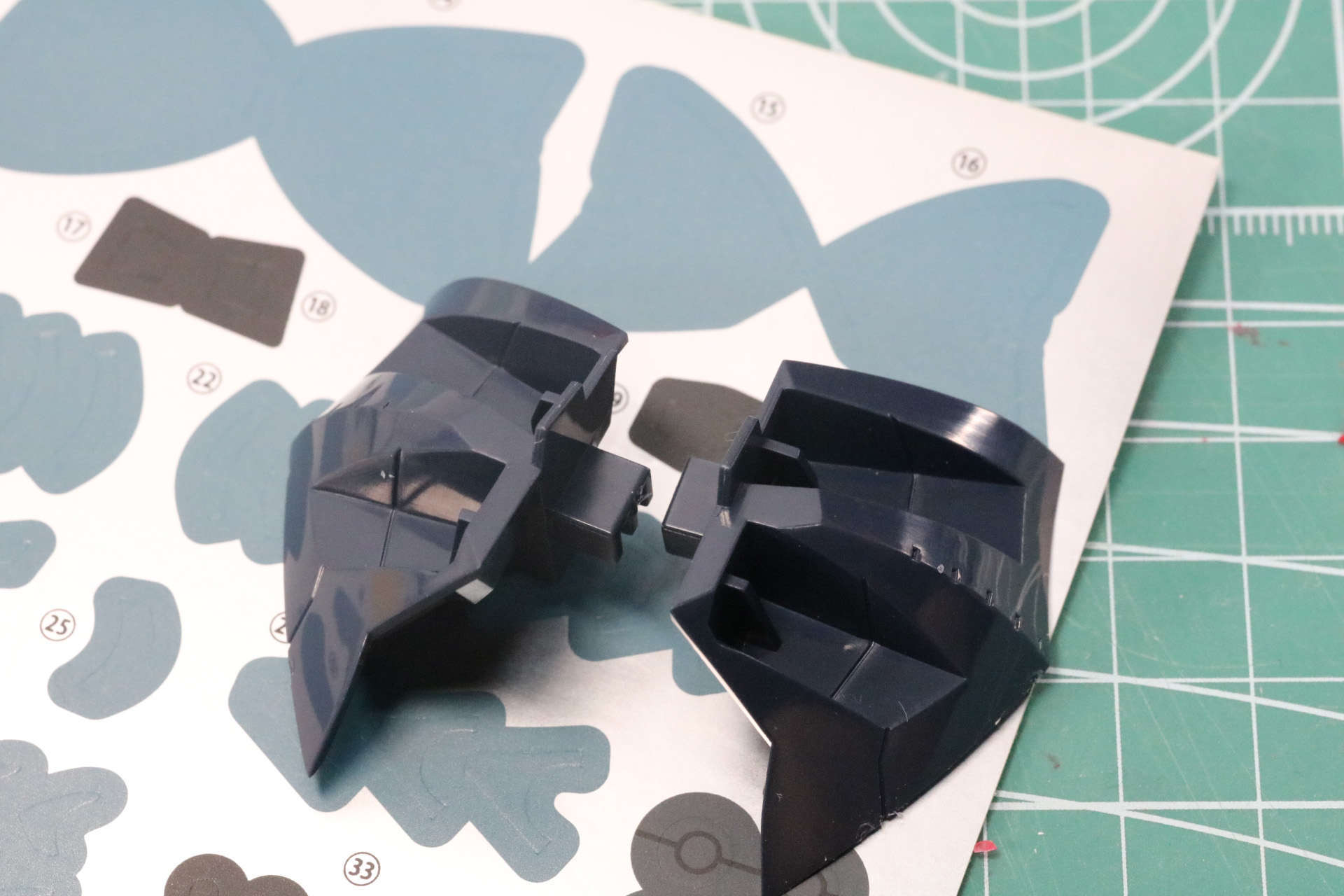 シールを張る部分は背面部位