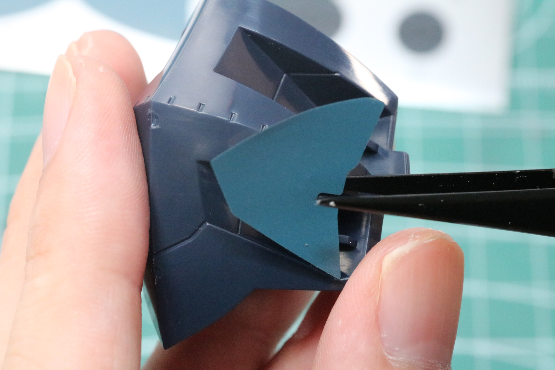 1枚のシールで3面をカバーする