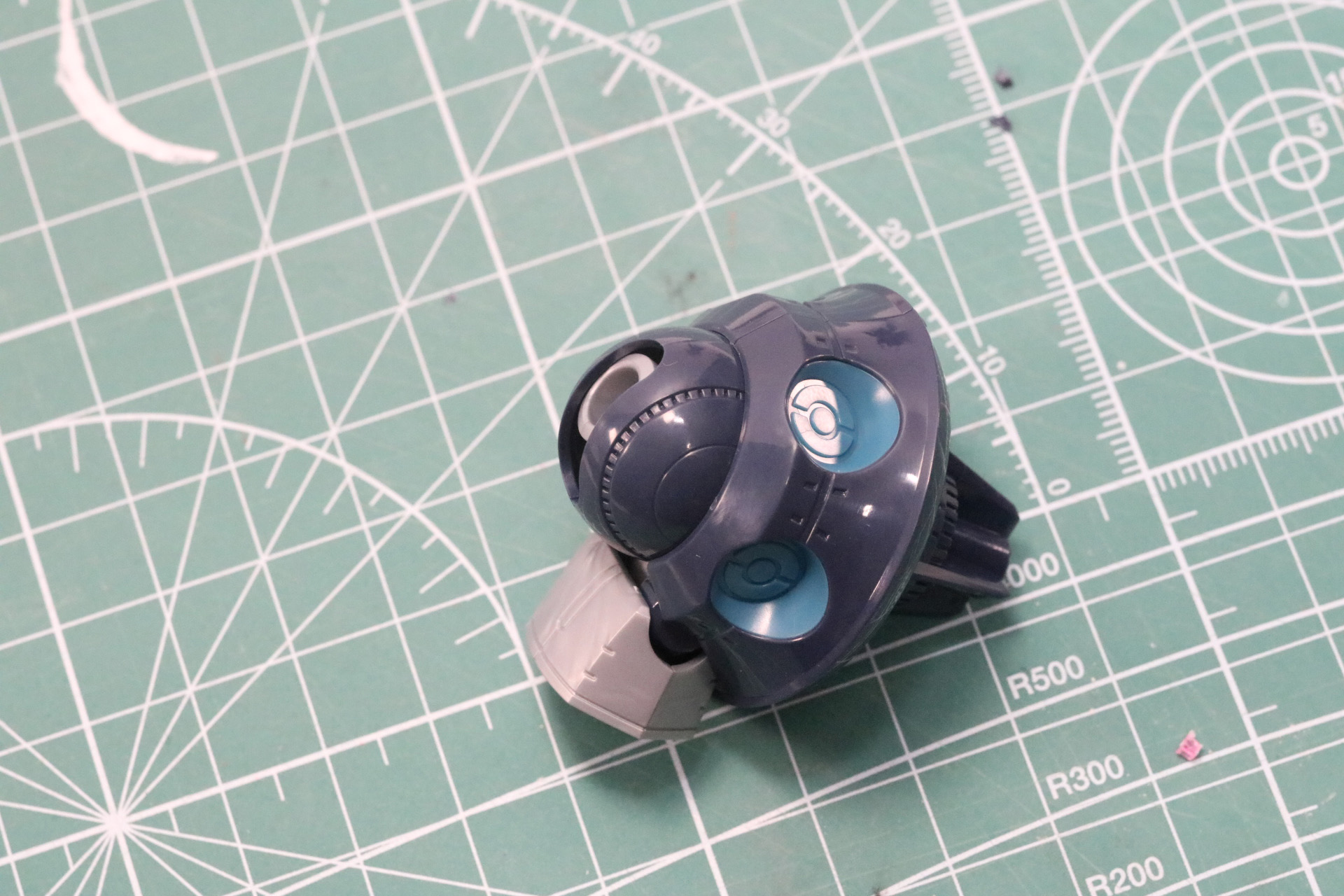 コア部分と外装、ドリルの基部を合わせて完成