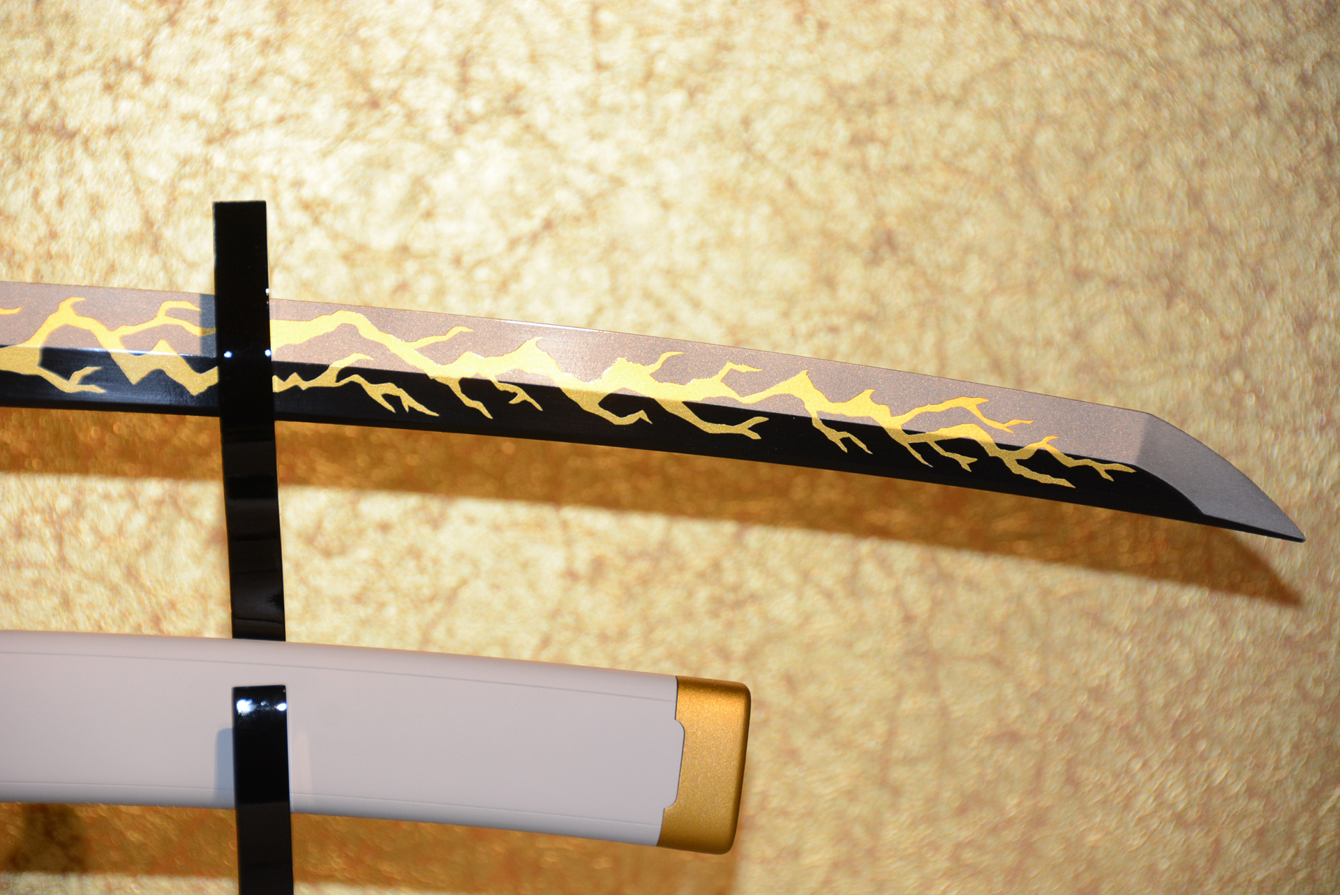 「PROPLICA日輪刀(我妻善逸)」の受注は終了している。12月発売予定、価格は13,200円（税込）