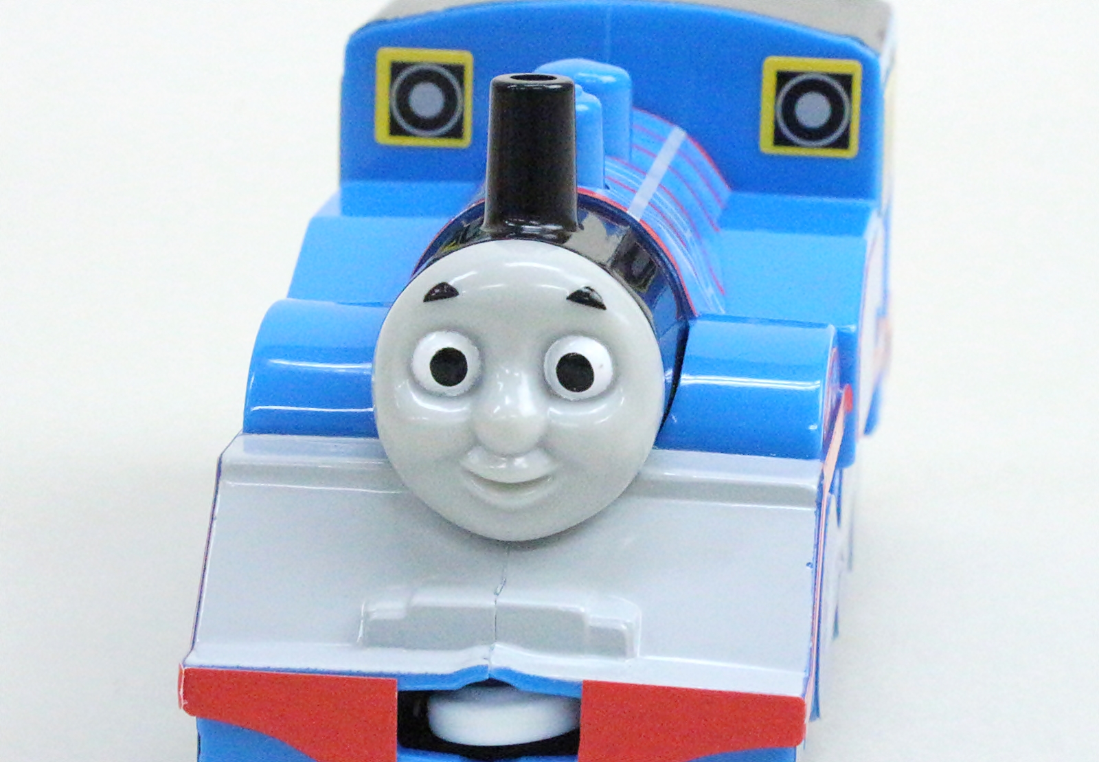 寄り目なトーマス