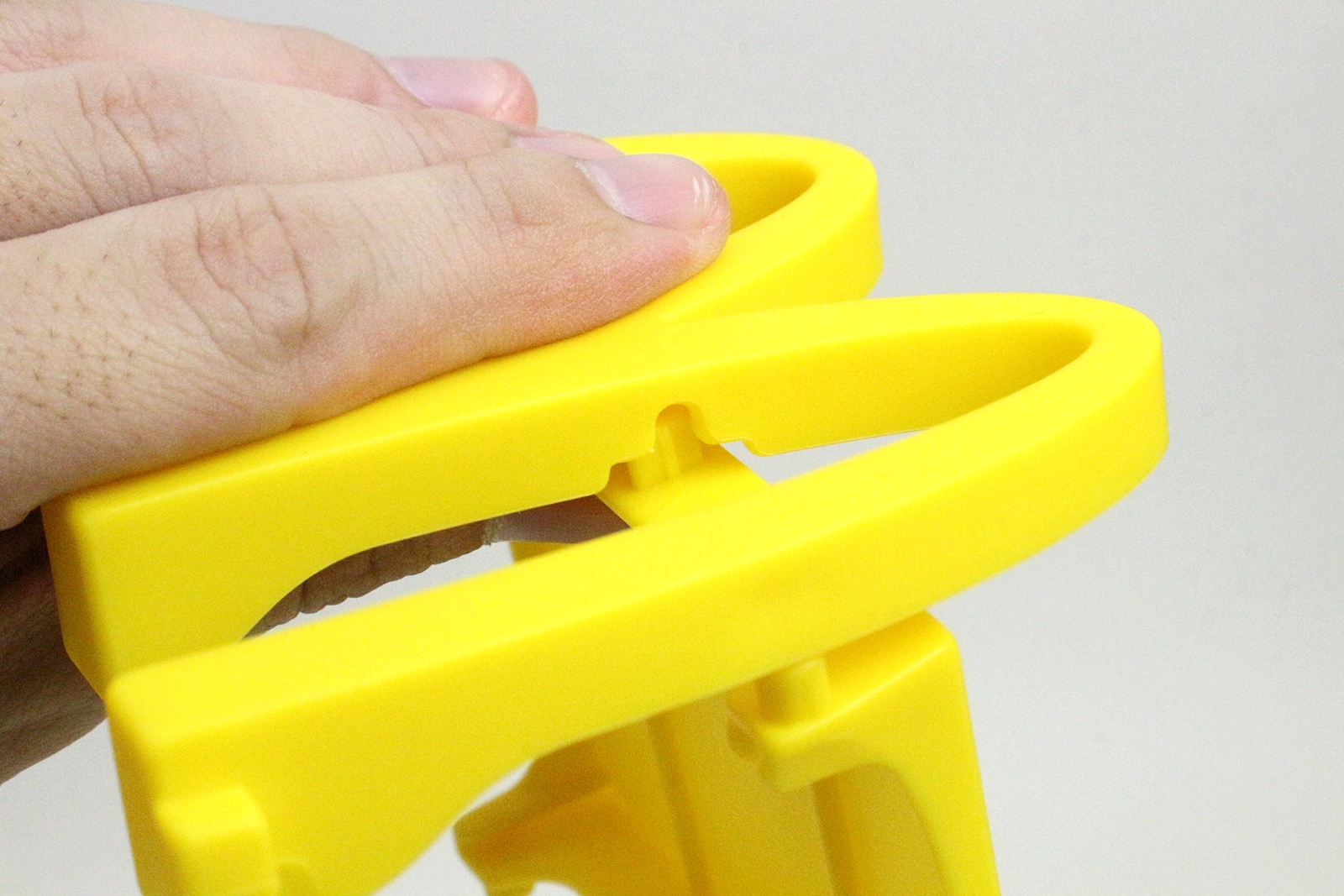 パーツ同士を差し込んでいく