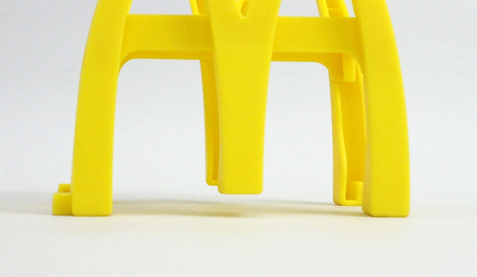 よく見ると真ん中が少し浮いている