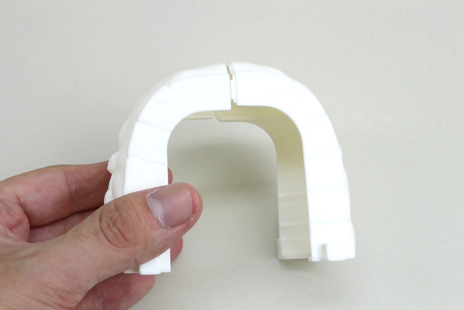 トンネルは2つのパーツを合わせることで完成する