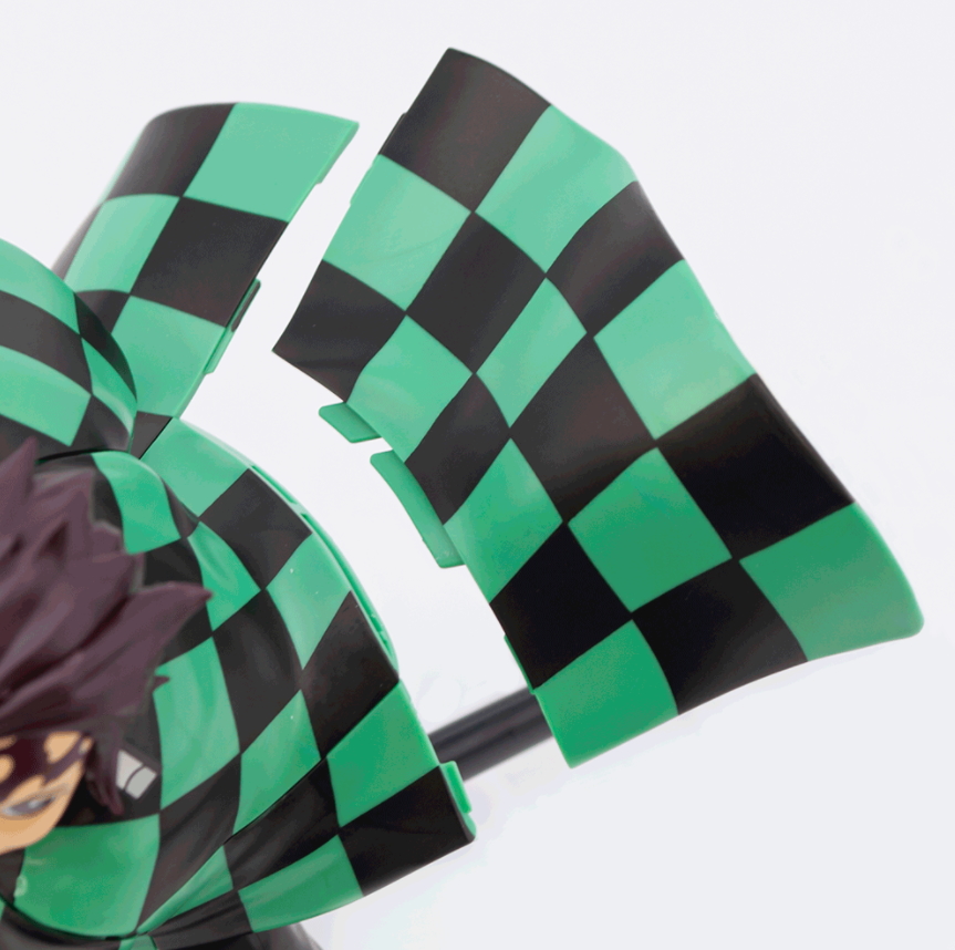 羽織の模様に合わせて組み立てる