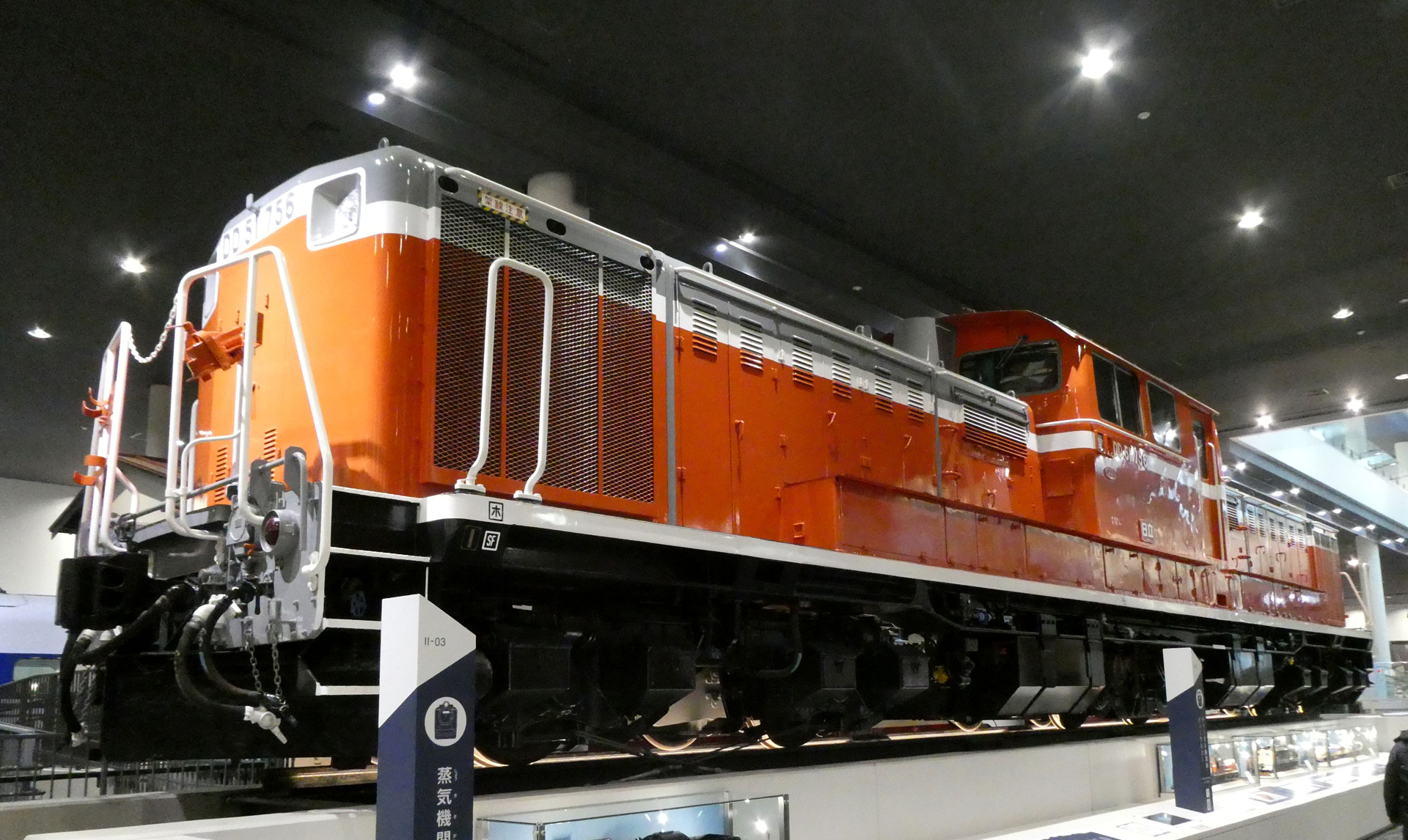 こちらは京都鉄道博物館に展示されている実物のD51形756号機