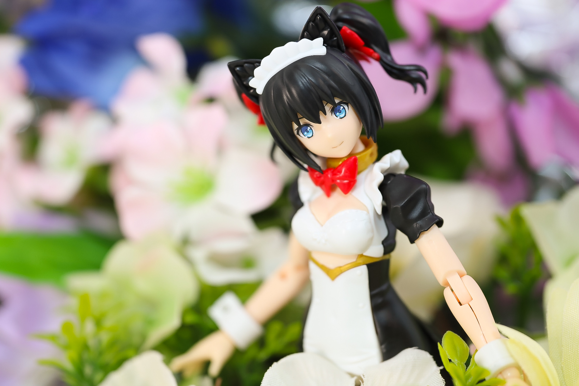 花に囲まれてはしゃぐ感じもかわいい