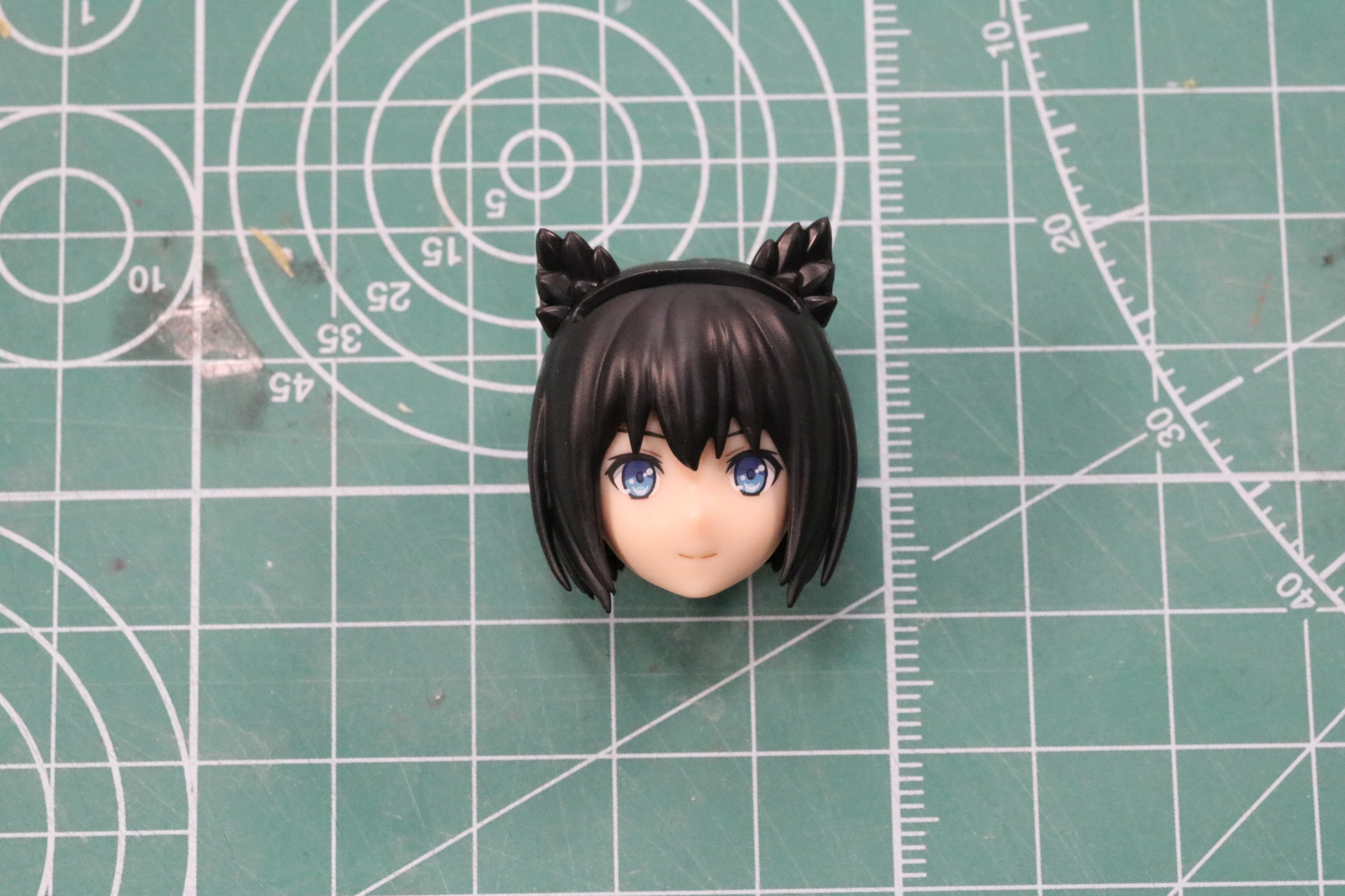 フリルカチューシャを取り付ける