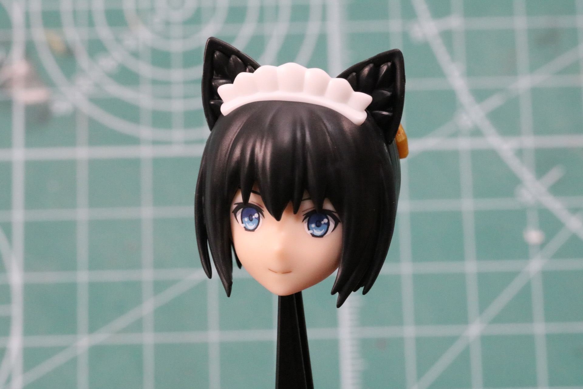 アクセサリパーツを側面の2つに差し込む