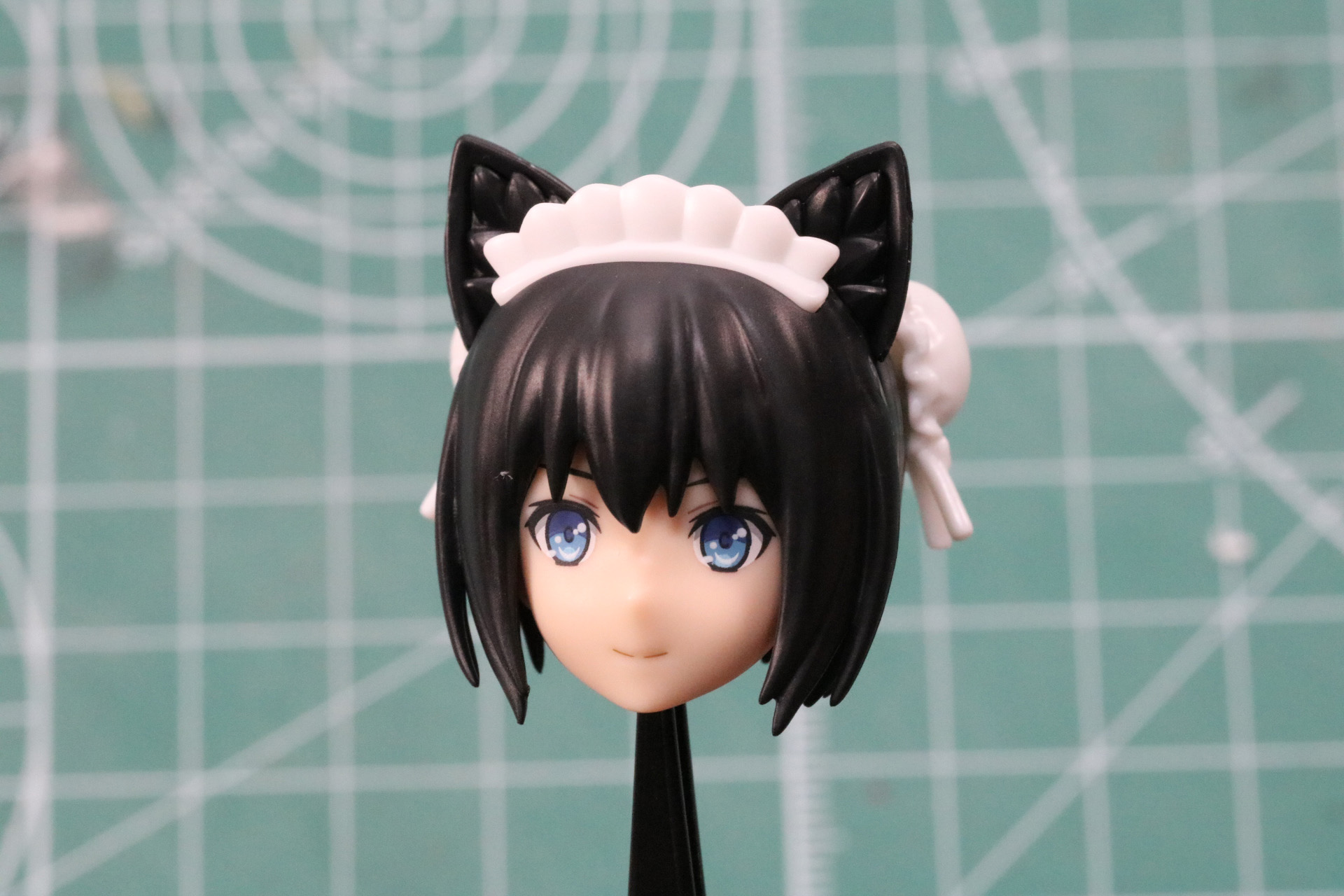 後頭部のパーツと差し替える