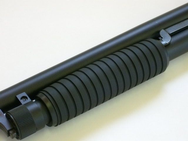 KTW、警察用のショットガン「イサカM37ポリス」のエアーコッキングガン