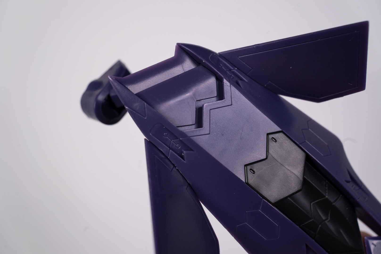 BETAとの戦闘のキモとなる跳躍ユニット。多重にパーツを組み込むことで美しいディテールを再現