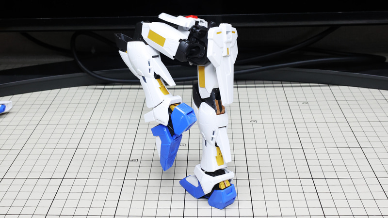 この時点では片足立ちもできます