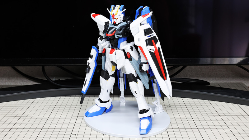 フリーダムガンダムに装備させればすべて完成です！