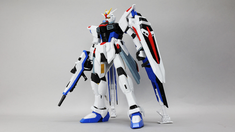 足長でスタイリッシュなプロポーション