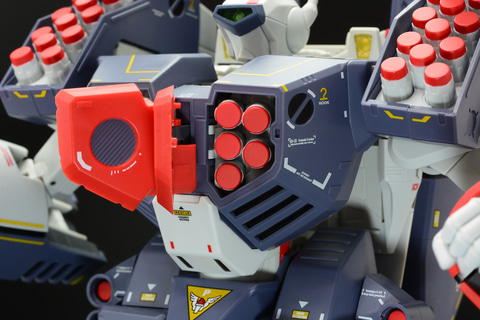 レビュー】「DX超合金 VF-1J対応アーマードパーツセット」フォト