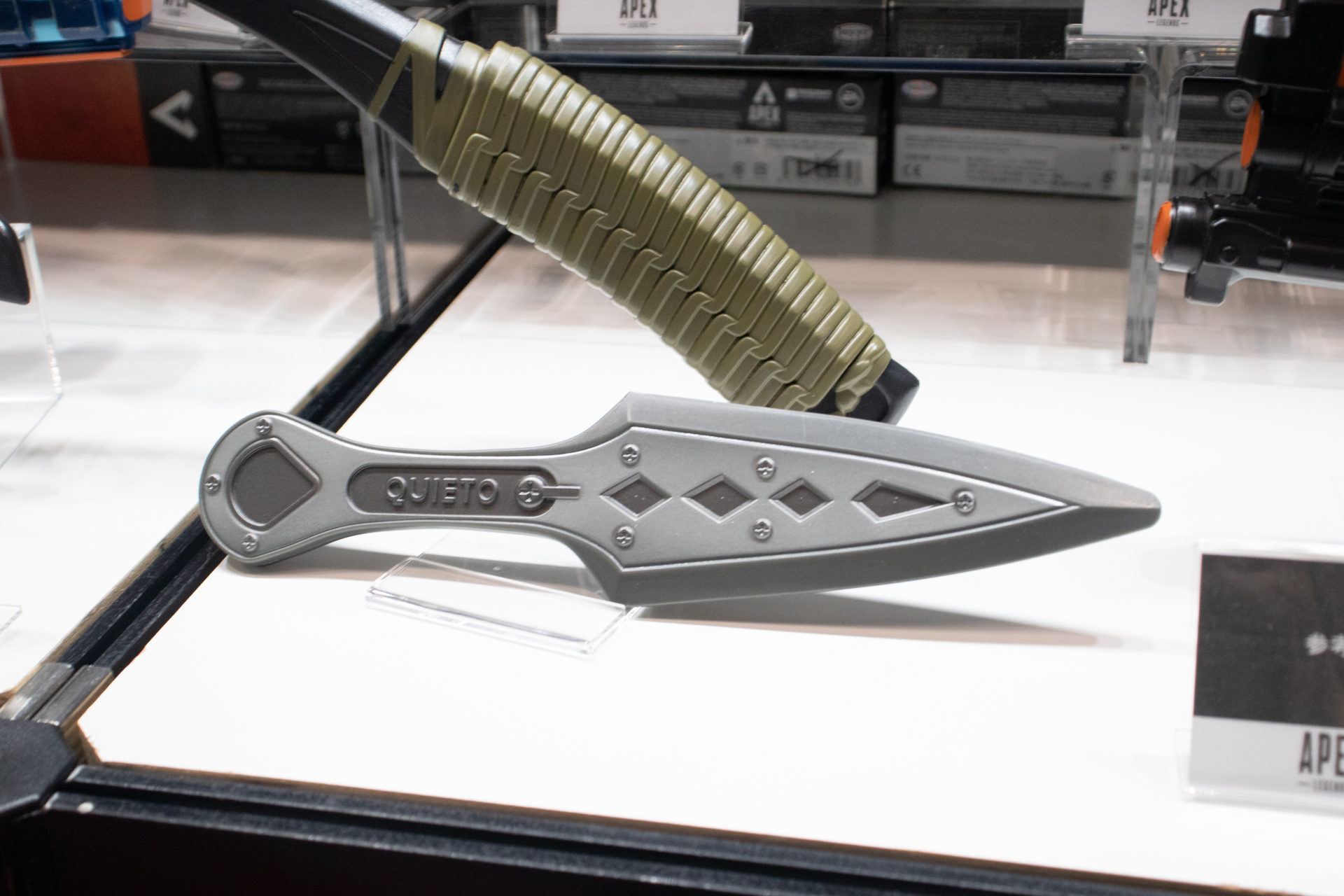 レイスの近接武器「クナイ」