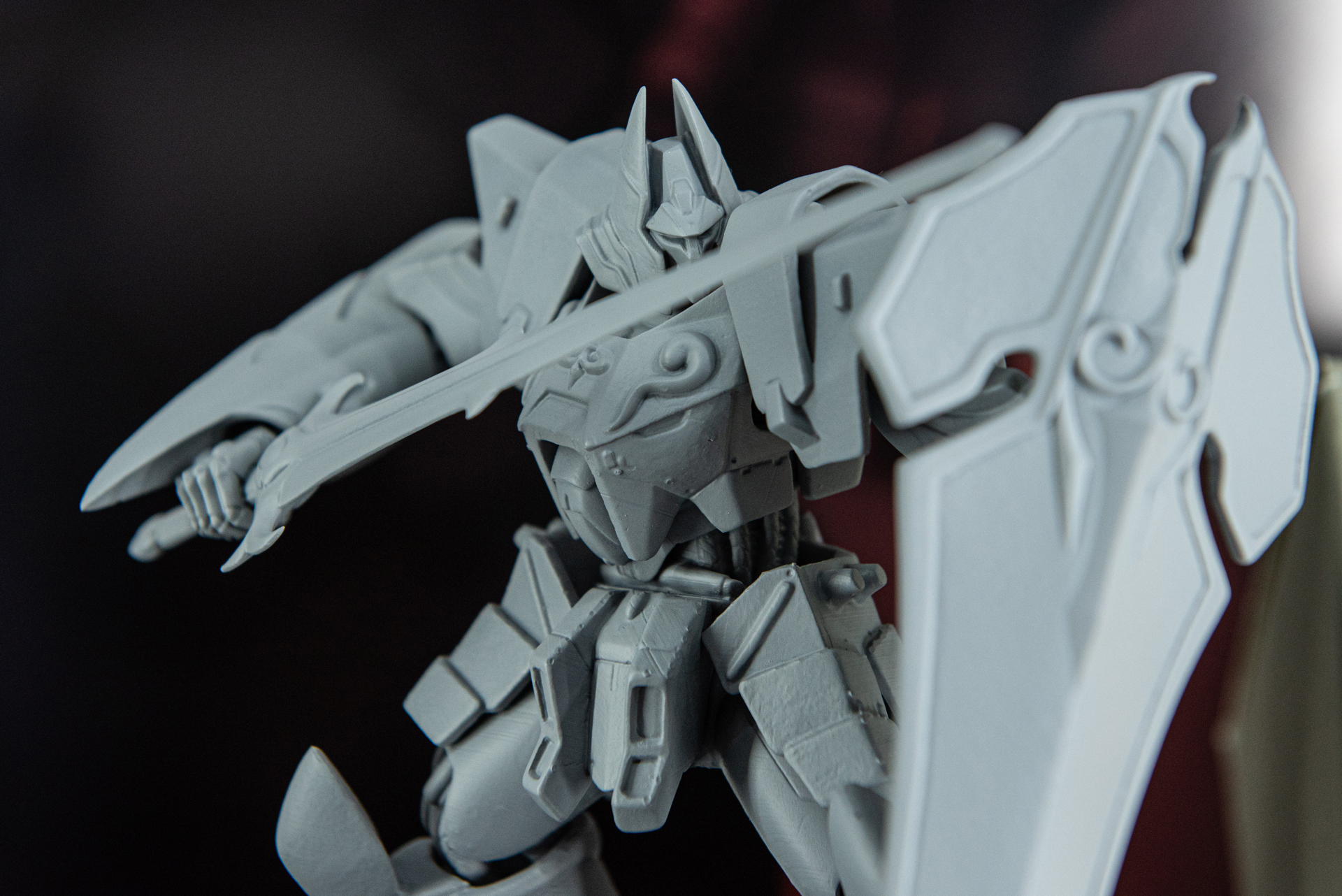 鉄巨神ならではのファンタジー感のあるデザイン。当時憧れだったガレージキットがプラモデルとなる