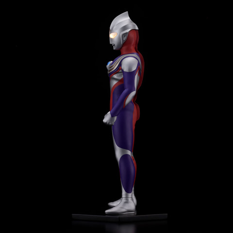 海洋堂より、フィギュア「Character Classics ウルトラマンティガ」12