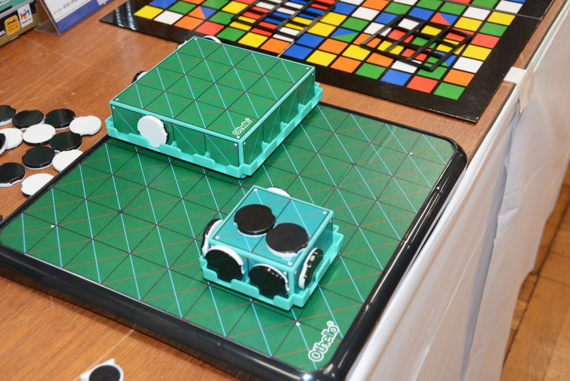 1セットにフィールドは2つ同梱、重ねたり、配置を自由に決められる