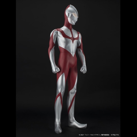 全高約60cmのウルトラサイズ。「シン・ウルトラマン」のジャンボソフビ