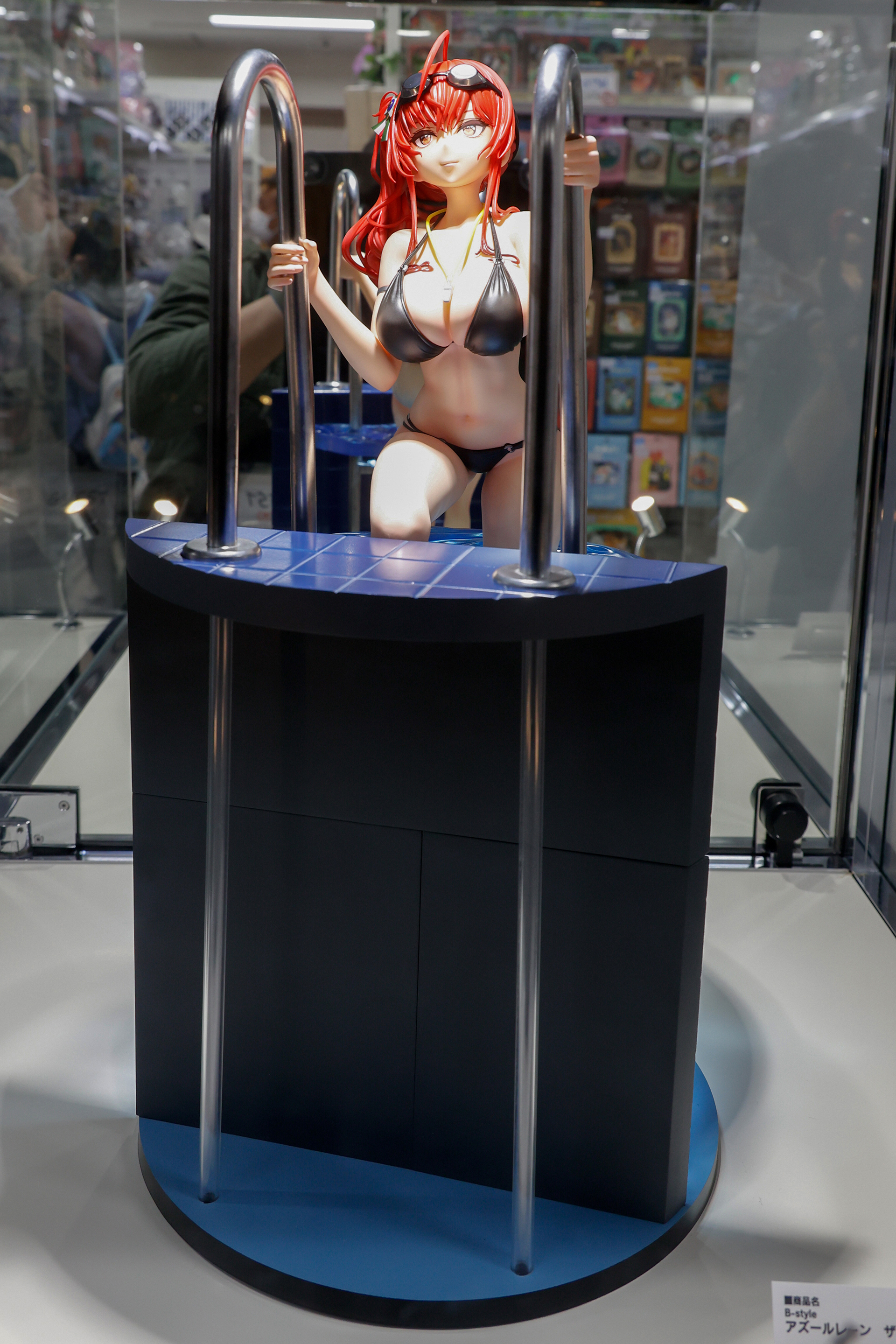 全高は約480mmとかなり大きめに感じるかもしない。だが、別の角度から見えるとまた違った印象に見えてくる。