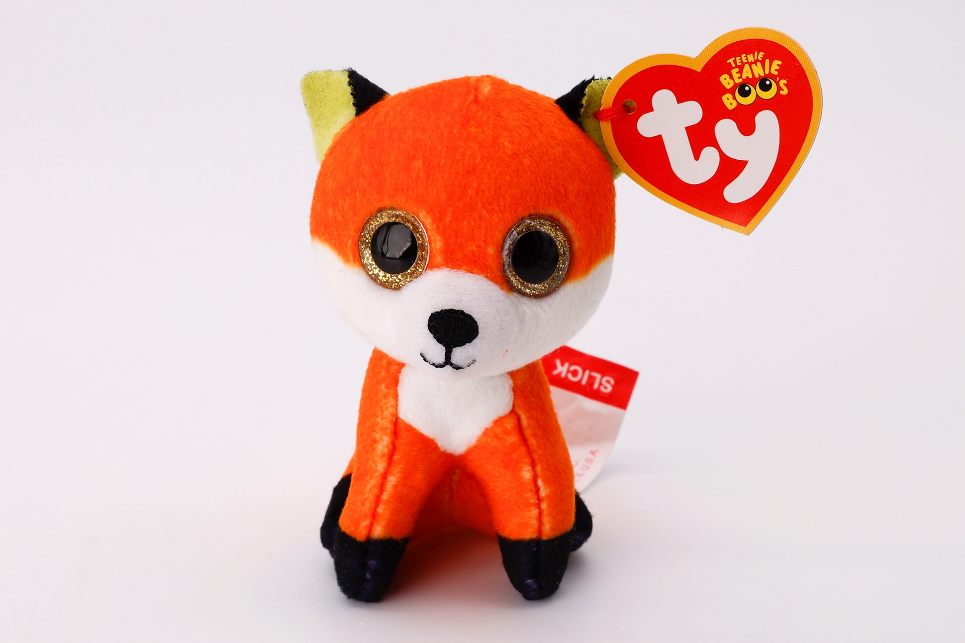 ヨーロッパに生息している「キツネ」がモチーフだ