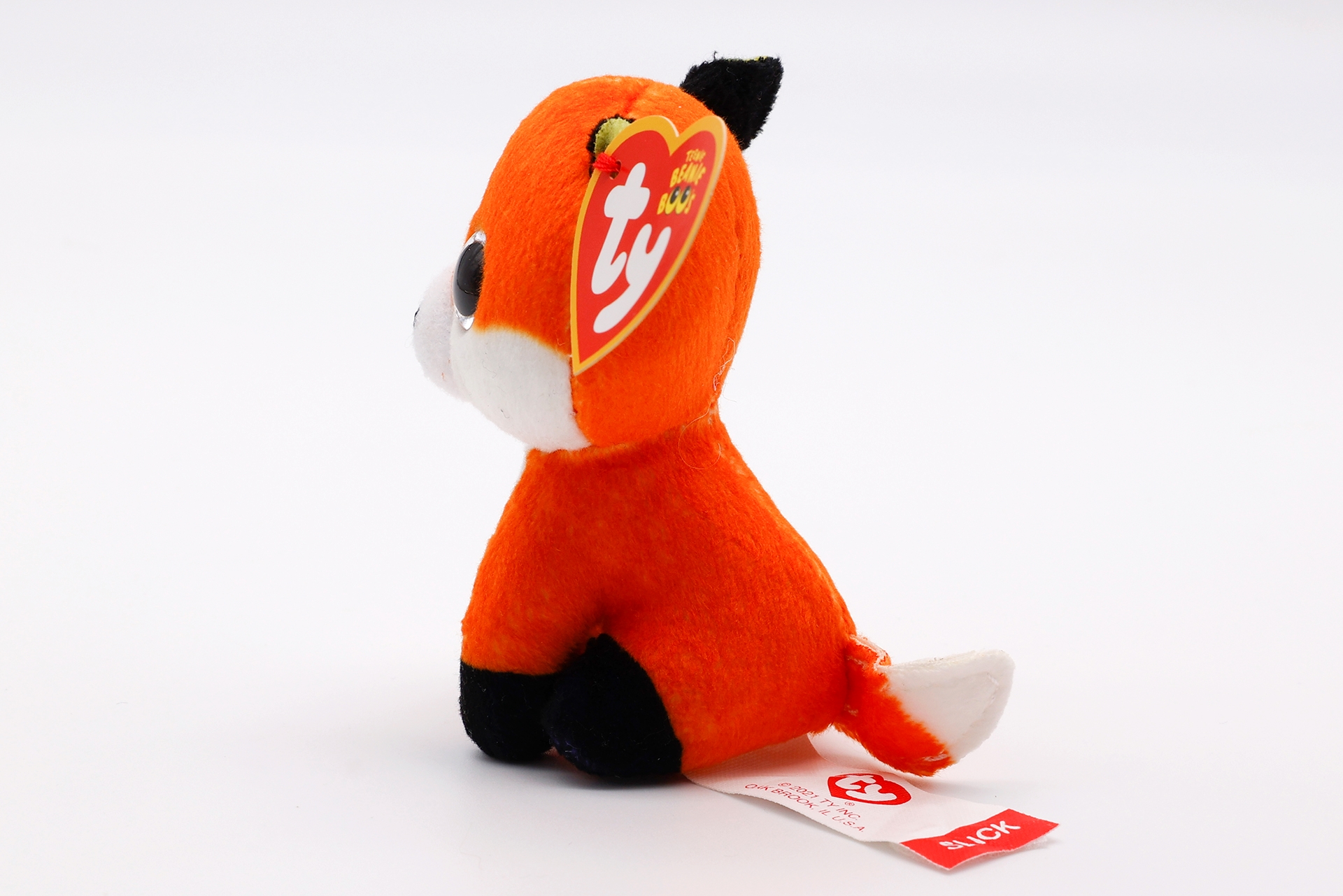 横から見ると、さらに「キツネ」っぽいフォルムがよく出ているのがわかる