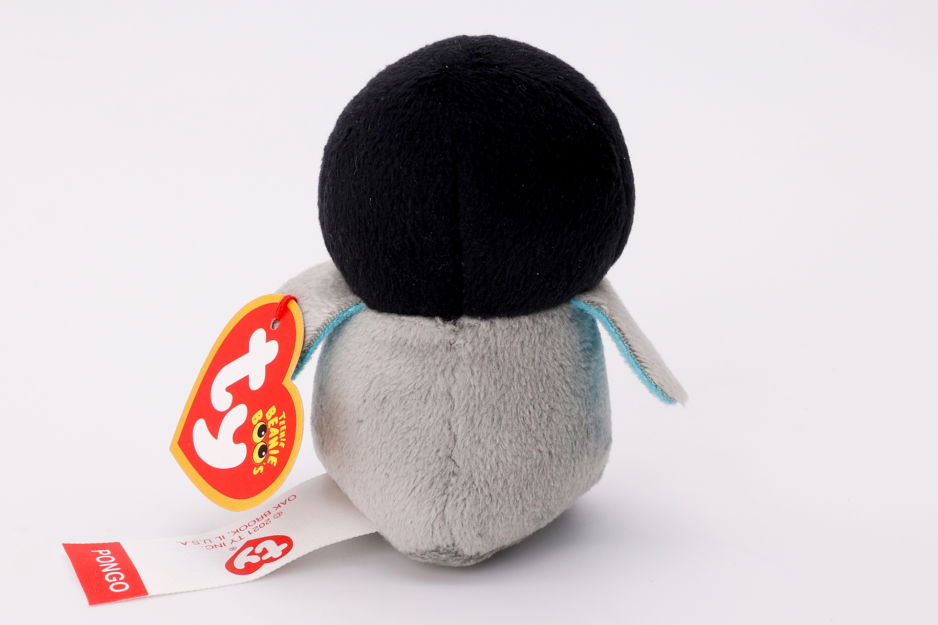 飛べない鳥だが、手は羽のようにひらひらしている