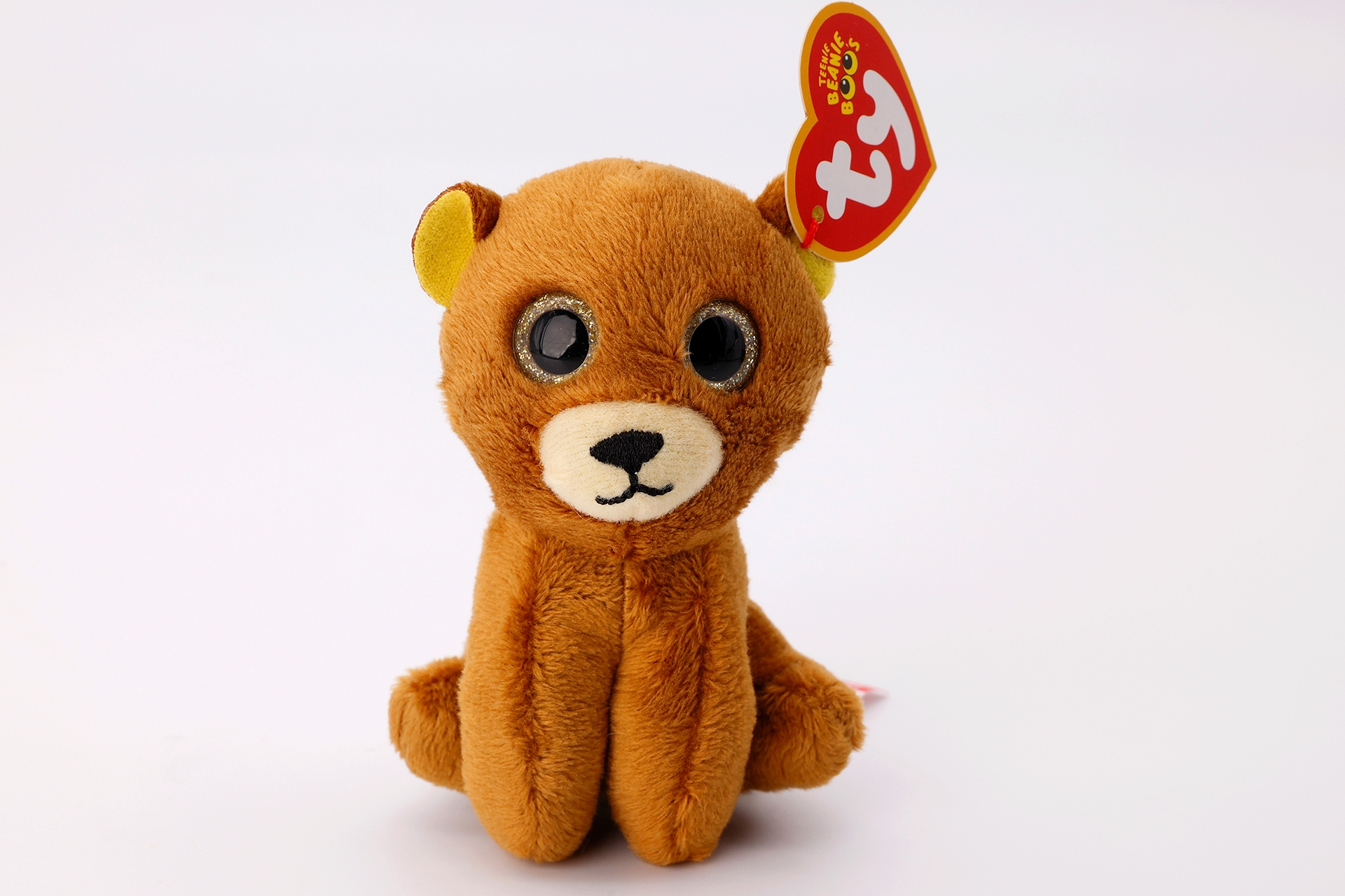 北アメリカに生息する「アラスカアカヒグマ」がモチーフだ