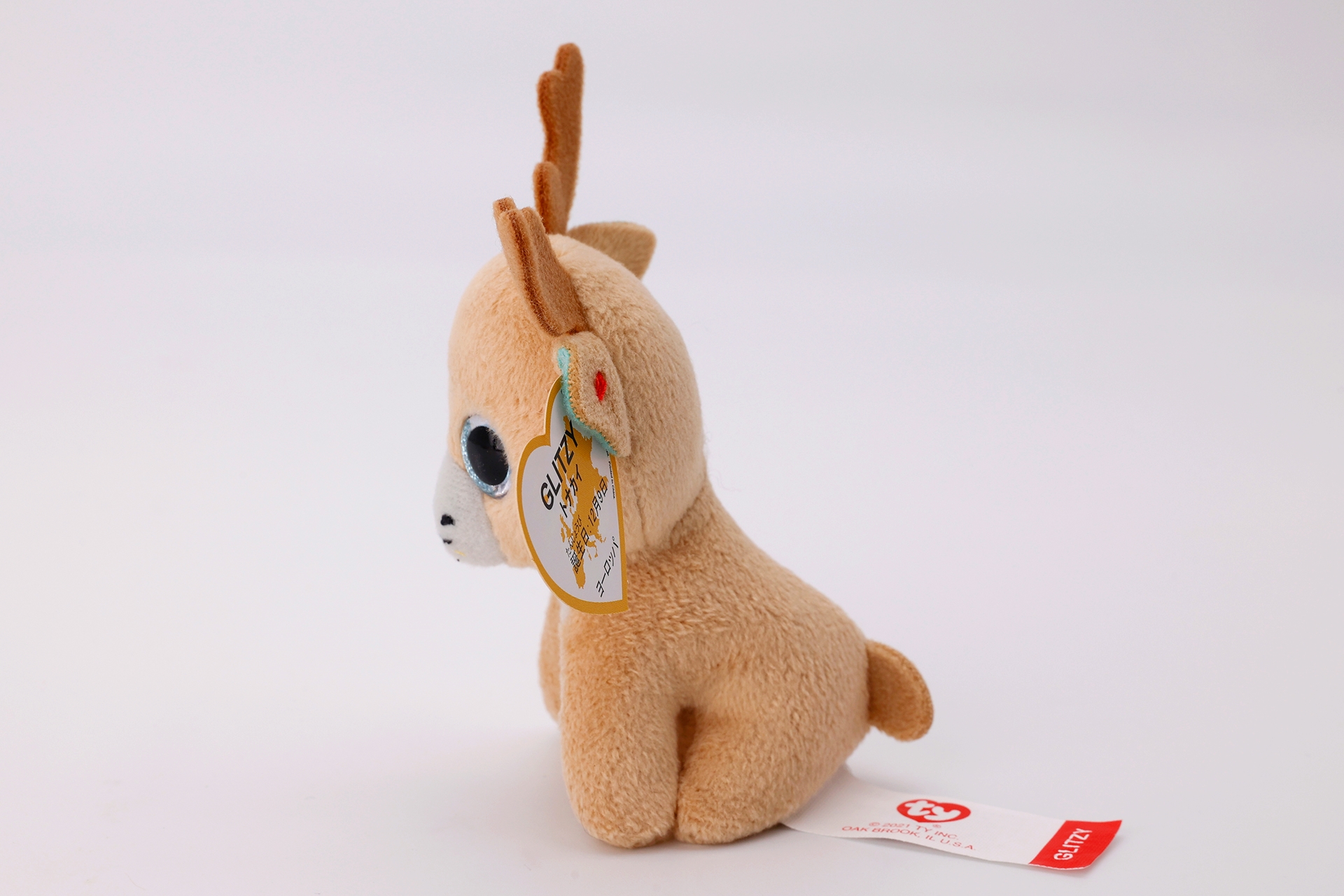 大きな耳が特徴的な「トナカイ」。お尻には、ちょこんと尻尾も付けられている